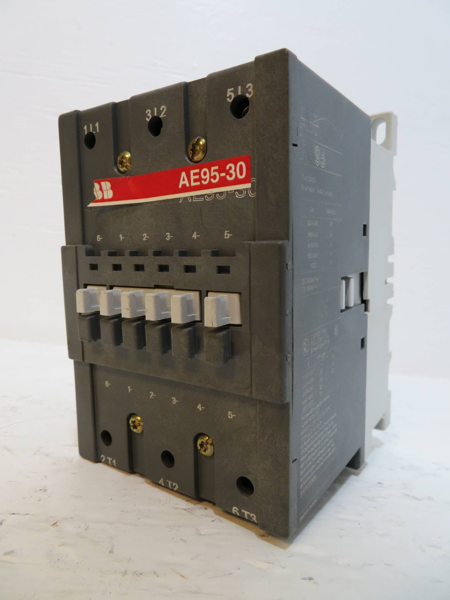 ABB AE9530 Contactor 600V 145 Amp 75 HP 48VDC Coil AE19530 160A 24 V